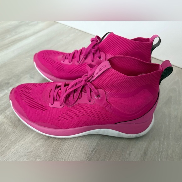Lululemon Pink High Top Sock Fit Running Shoes Sneakers Women's Size 8.5 - Picture 3 of 7